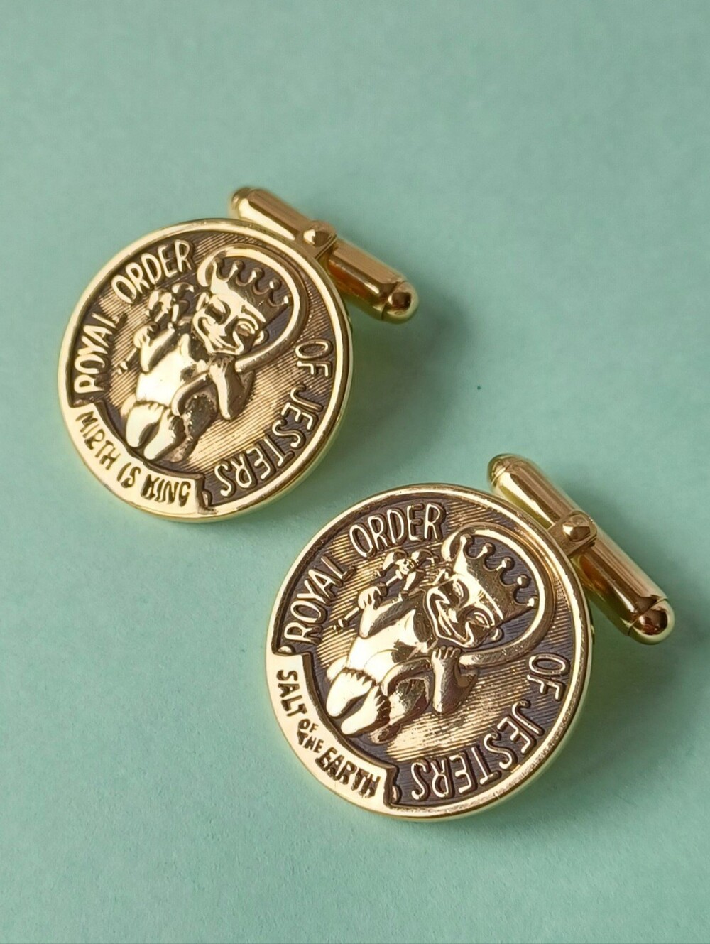ROYAL ORDER OF JESTERS MIRTH IS KING GOLD-TONE CUFFLINKS 7/8" (D) UNMARKED